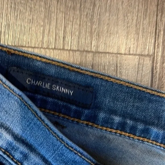 Lucky Brand Charlie skinny jeans - Picture 4 of 5